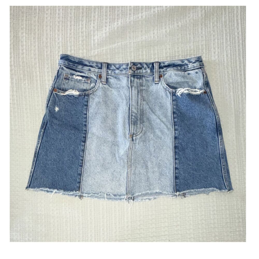 Abercrombie & Fitch Colorblock Denim Mini Skirt Distressed Raw Hem Size 14